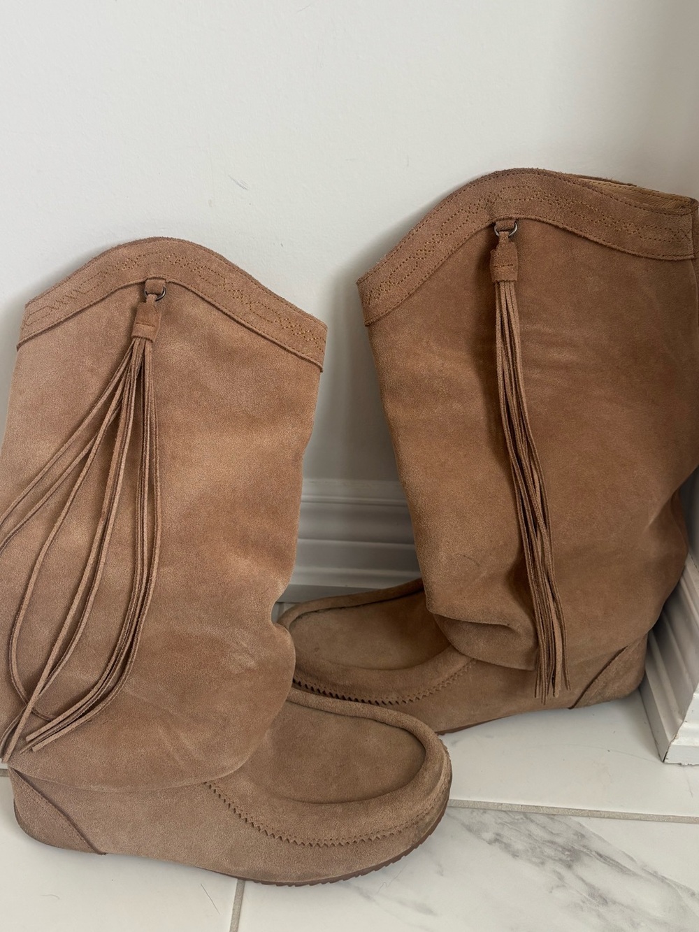 Women’s Jeddito Boot Tall - Oak Suede Tassel Mid-Calf Boots - Size 8